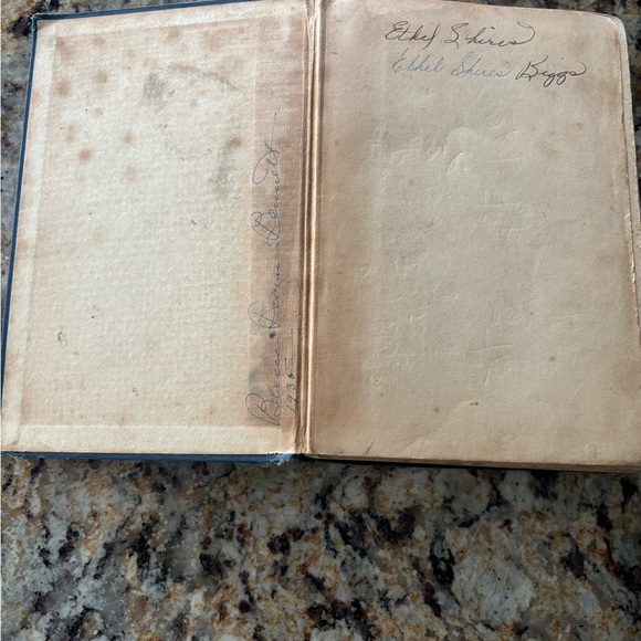 Antique Book Set with Lace Ribbon 1924 Century Readings and 1921 Short Stories - Picture 5 of 14